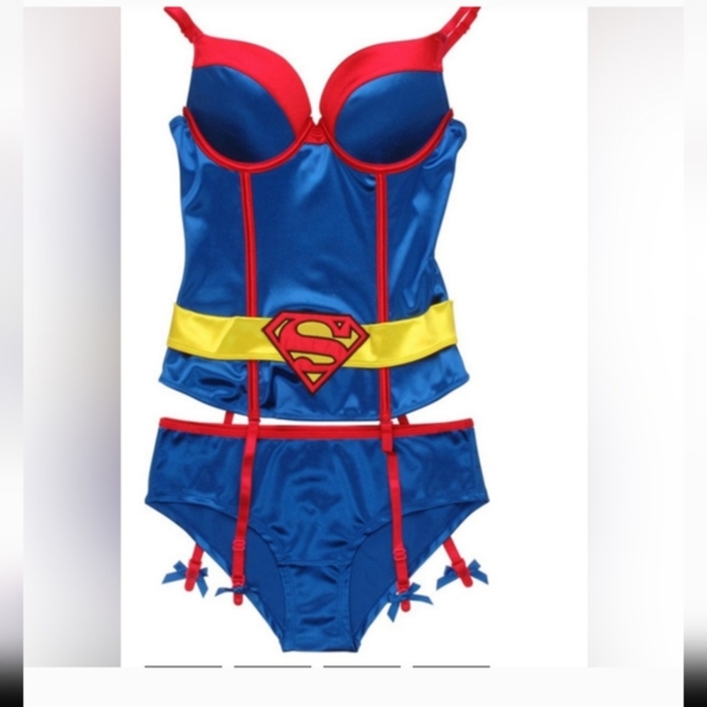 NWOT Womens DC Comics Size M Superman Lingerie/Costume